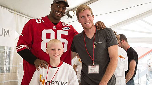 49ers Build Bikes for Kids